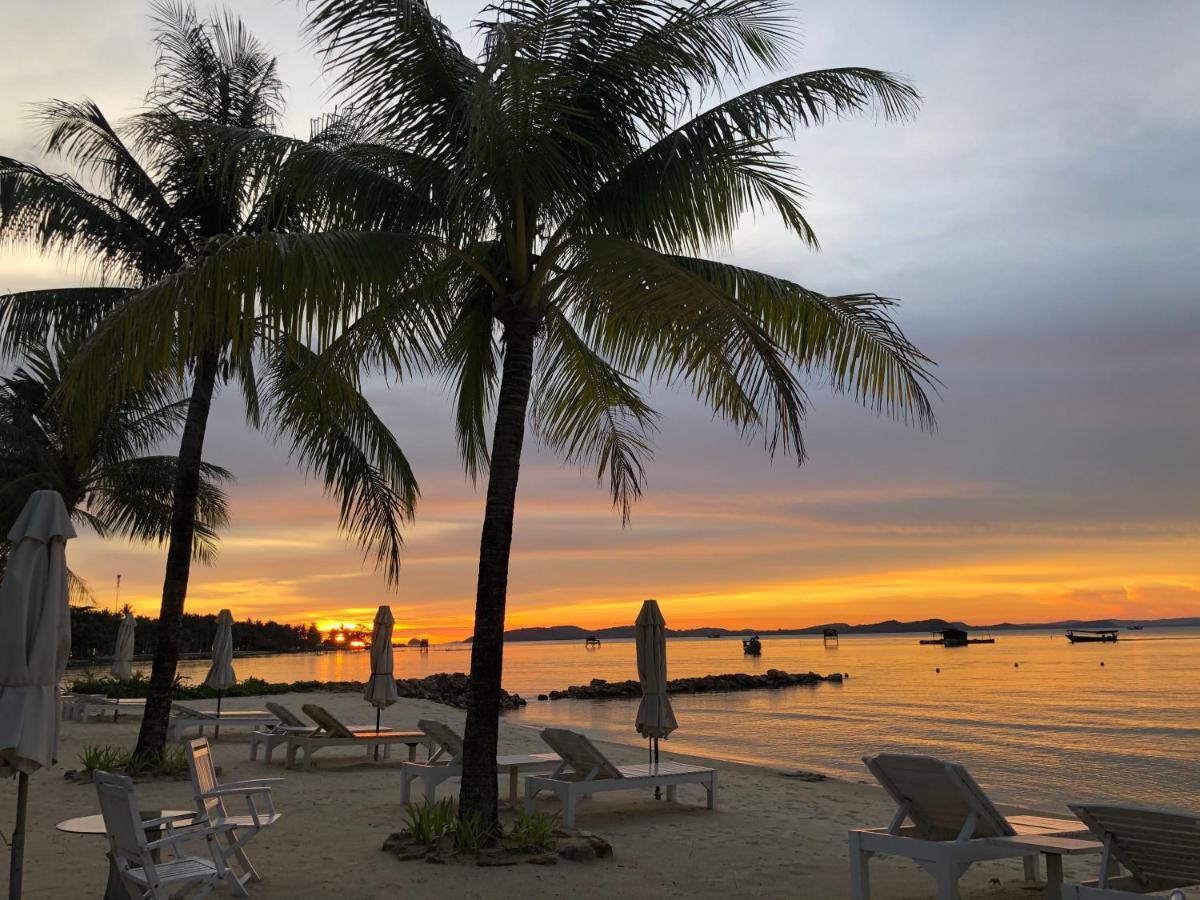 Gold Coast Phu Quoc Beach Resort Exterior photo